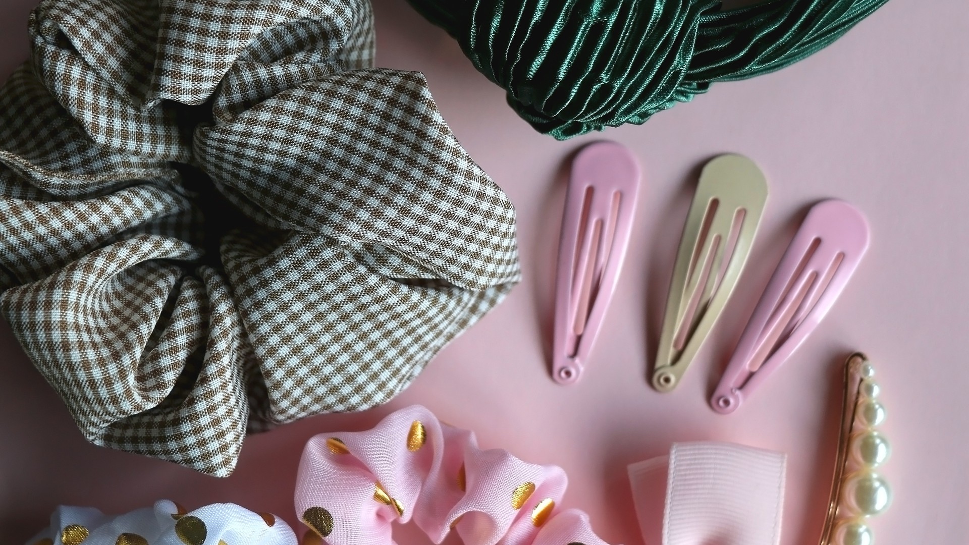 Can Head Lice Spread Through Headbands and Scrunchies?