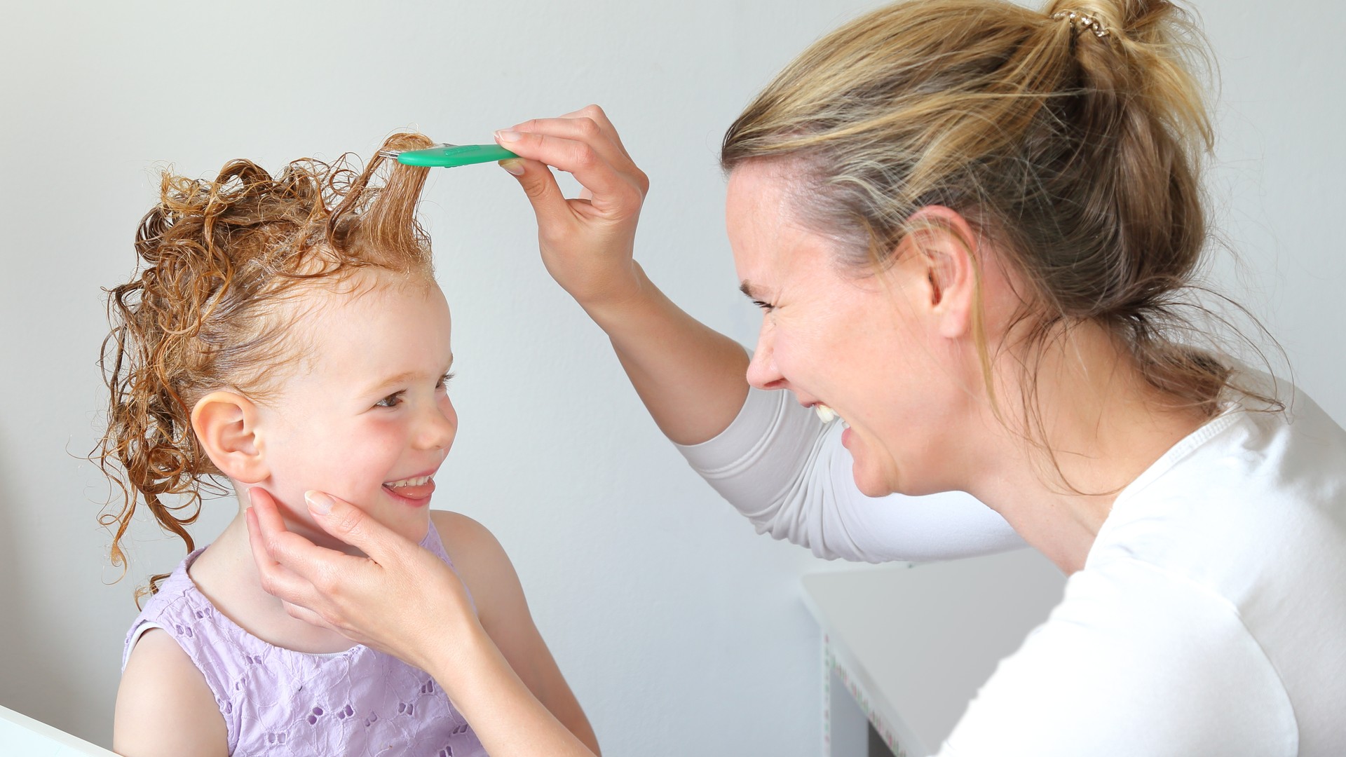 Why Won’t a Finger Check Catch Your Child’s Head Lice?